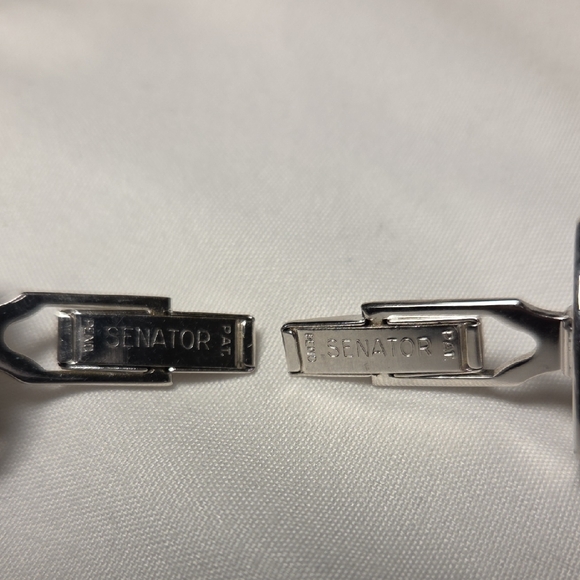 Elegant Silver and Black Cuff Links - Picture 7 of 7